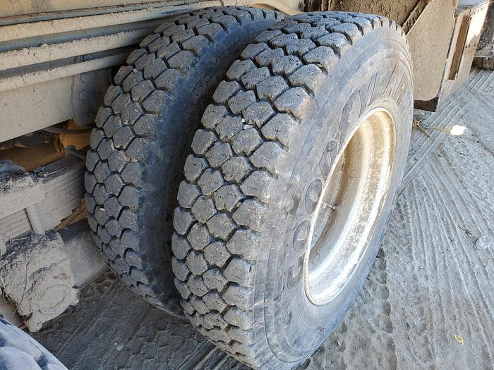 Used 2000 International 4900 Dump Truck