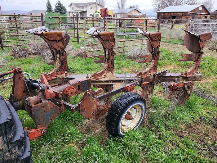 Used Ace 4 Bottom Roll-Over Plow