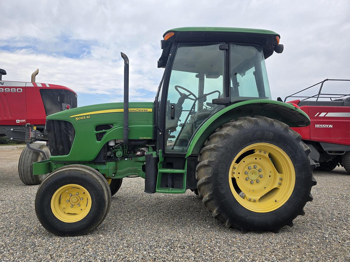 Used 2011 John Deere 5065M Tractor w/ 1400 hrs (Power Shuttle)