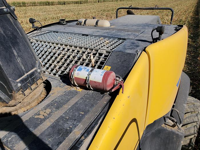 Used 2021 New Holland FR780 Forage Harvester w/ 2 Headers