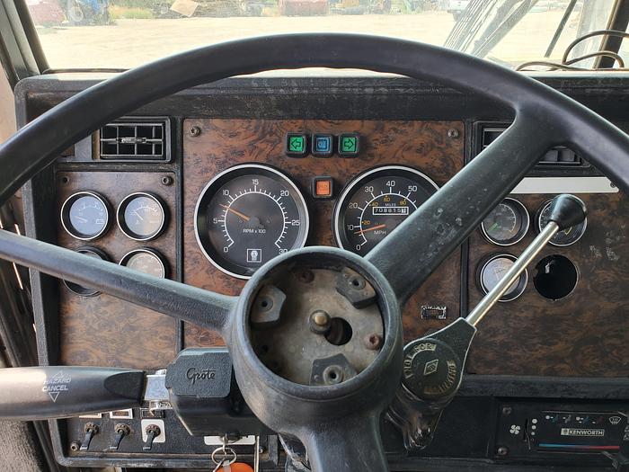 Used 1996 Kenworth T800 Truck