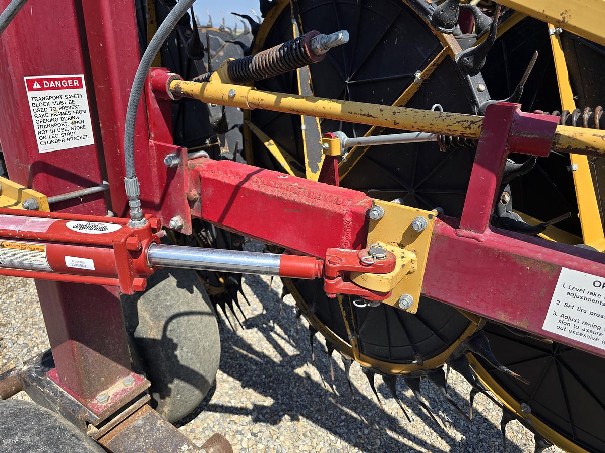 Used 2015 Darf 1017FDWB Wheel Rake (2 Available)