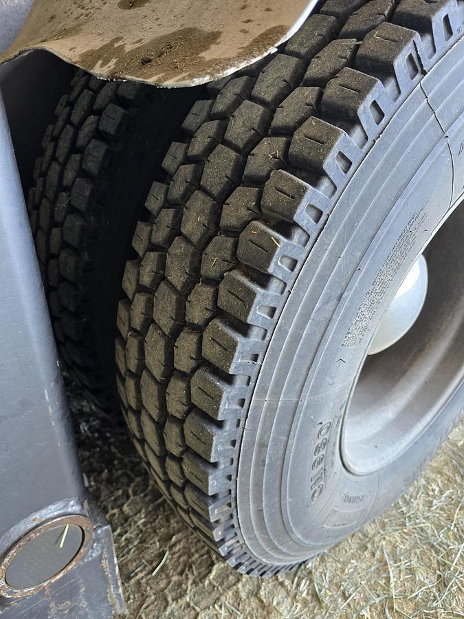 Used 2013 RoadRunner Hay Squeeze