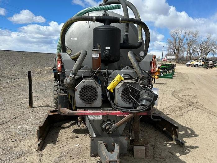 Used 2008 Loewen 2500 HoneyVac Manure Tank for Sale in Nevada No...