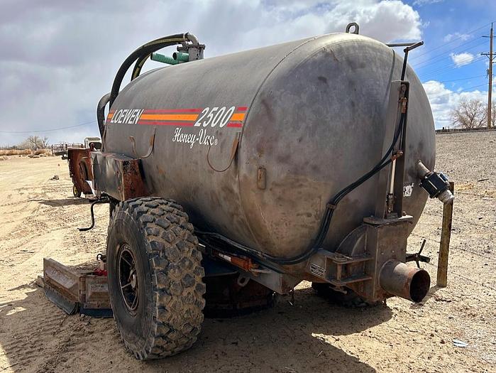 Used 2008 Loewen 2500 HoneyVac Manure Tank for Sale in Nevada No...