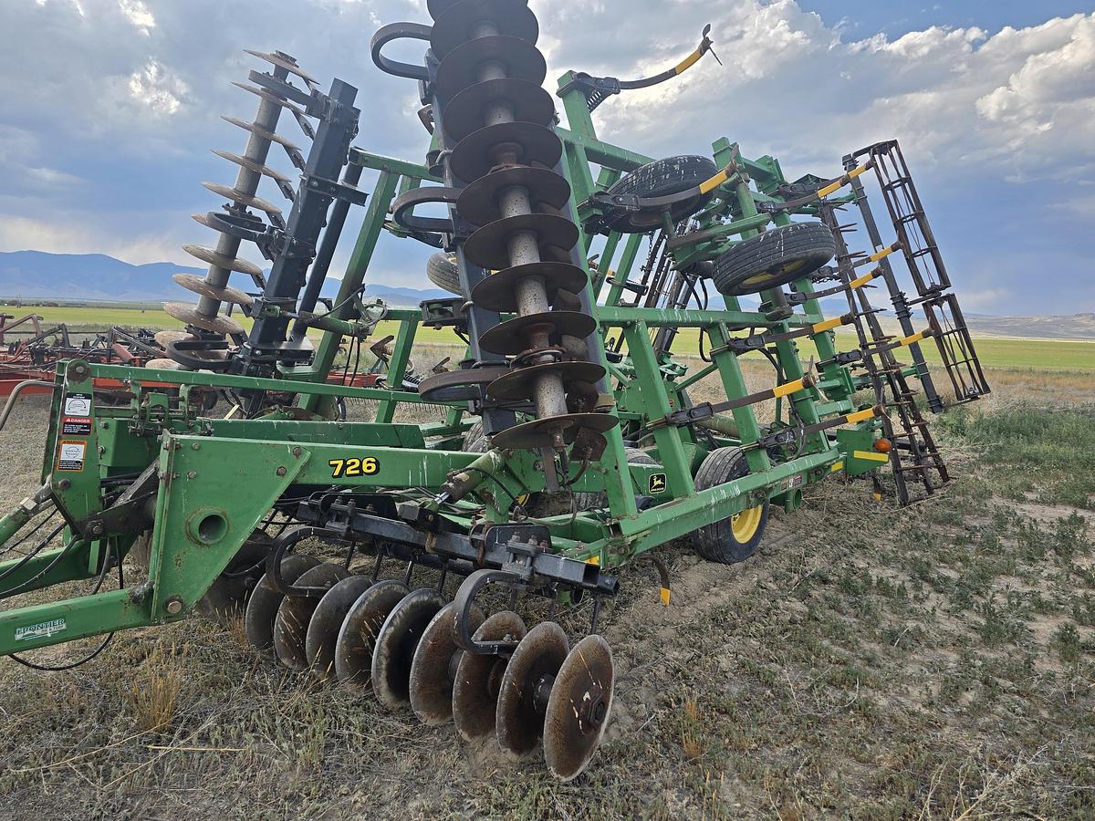 Used 27' John Deere 726 Soil Finisher