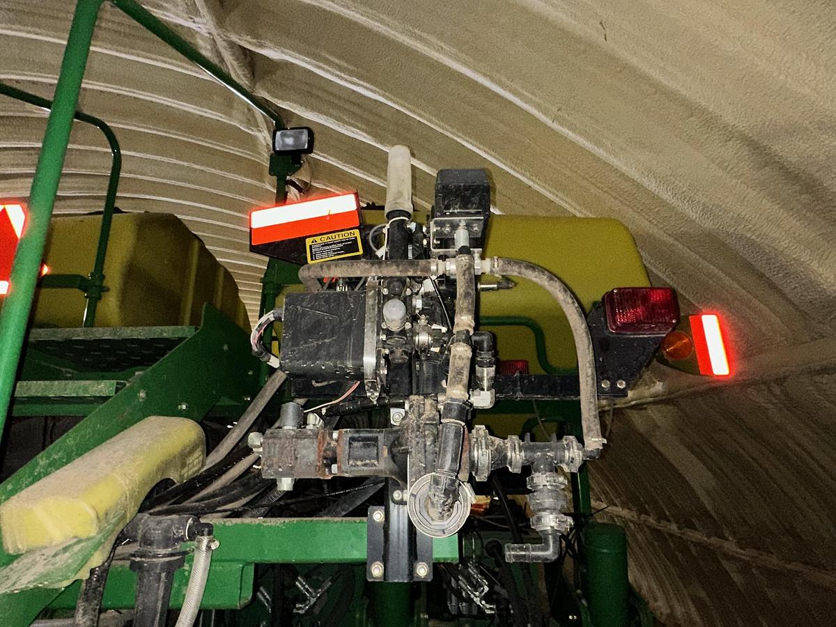 Used 24R30 John Deere 1770NT High Speed Precision Planter