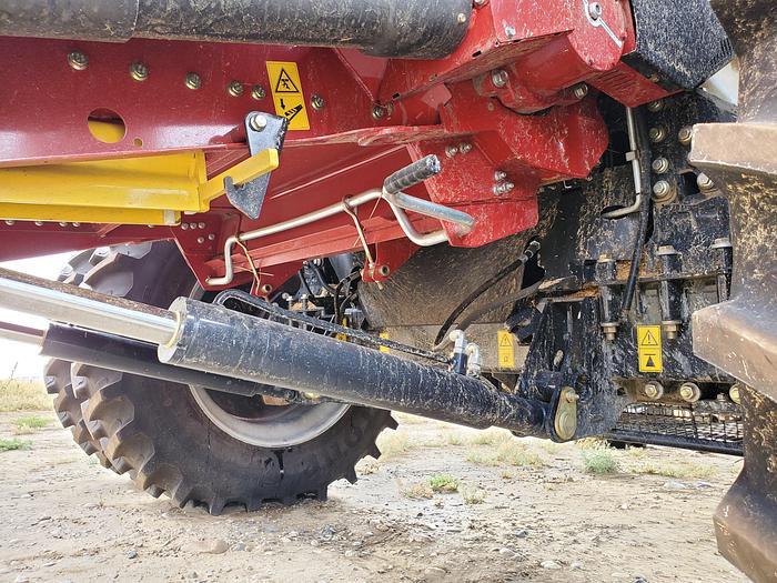 used-2022-case-ih-8250-combine-w-152-eng-hrs-for-sale-in-montana
