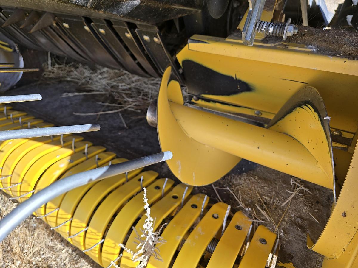 Used New Holland BB960A Baler - 3x4