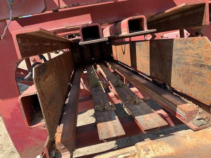 Used Freeman 370T 14X22 Chambered baler