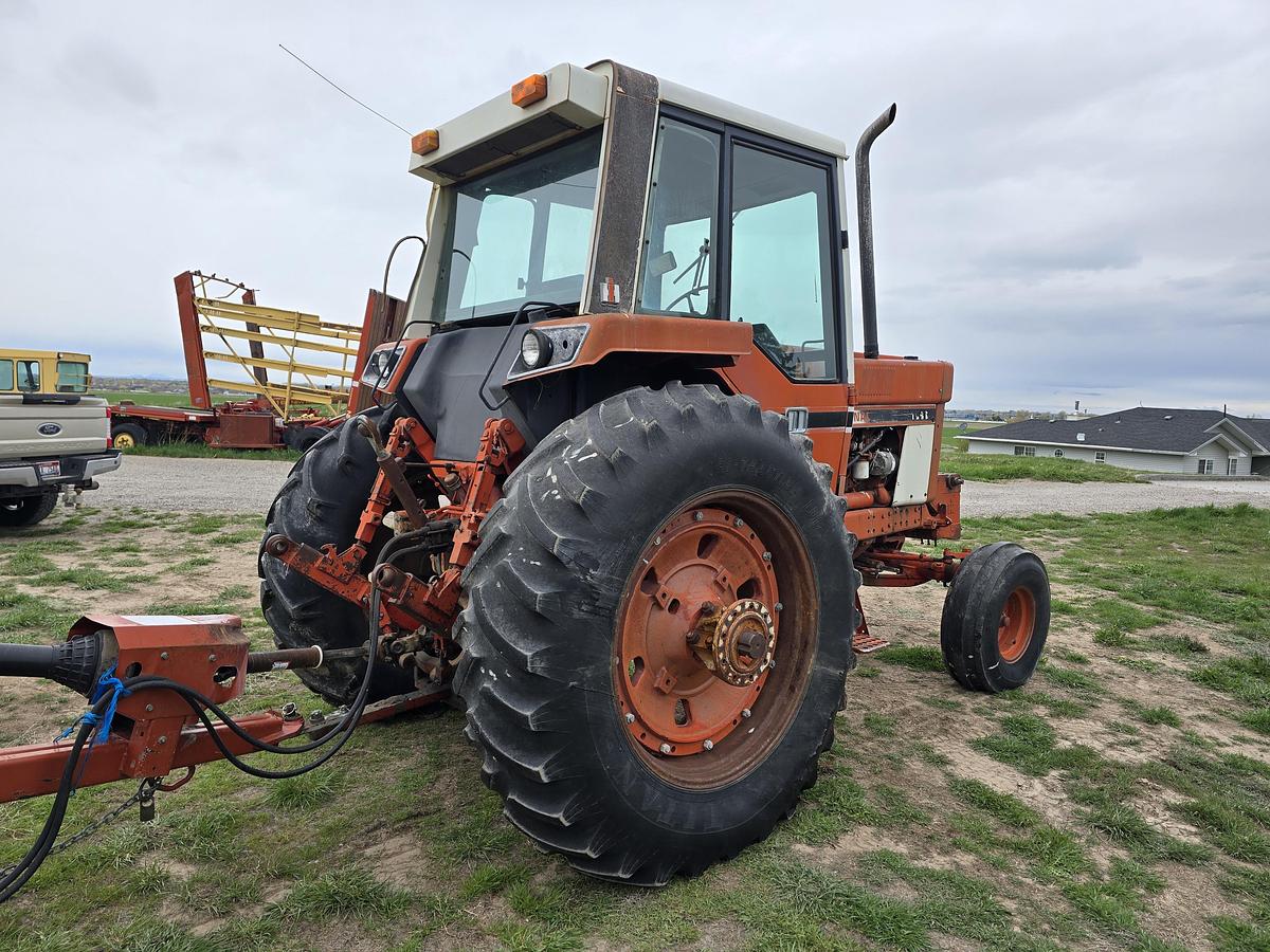 Used International 1086 Tractor
