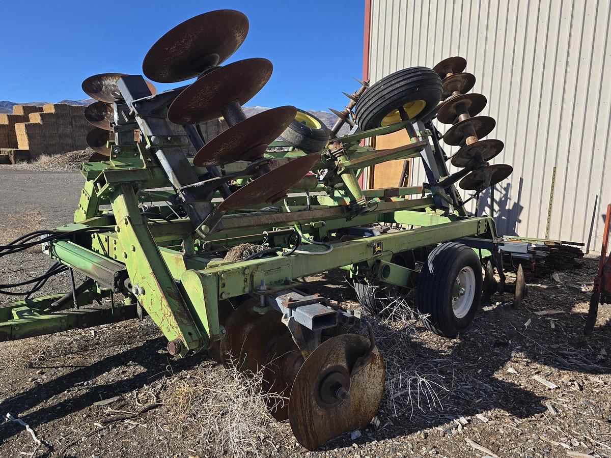Used 21' John Deere 331 Tandem Disk