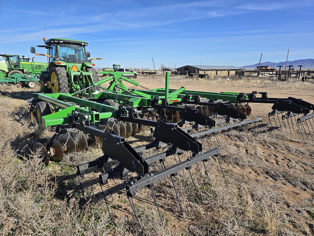 Used 20' John Deere 2623 Tandem Disk
