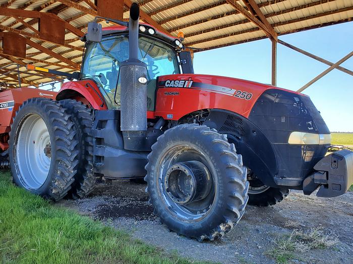 Used 2016 Case Magnum 250 Tractor w/ 3000 hrs