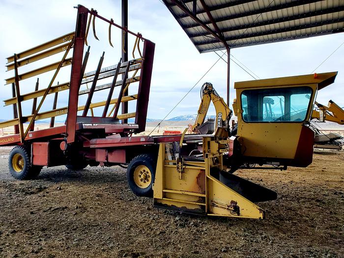 Used New Holland 1085 Balewagon w/ 4k hrs