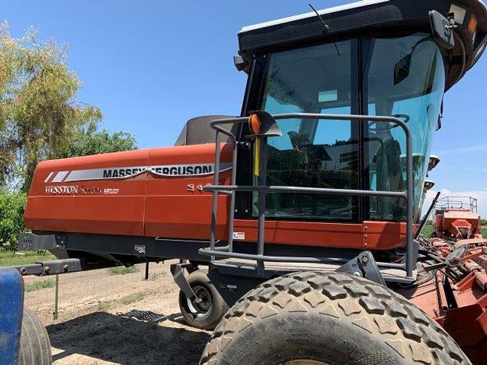 Used 2009 Massey Ferguson 9435 Windrower