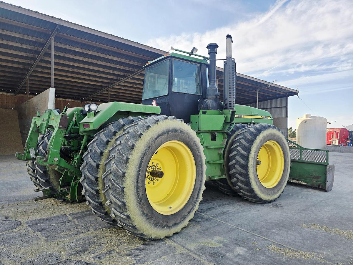Used 1990 John Deere 8960 Tractor w/ Silage Blade