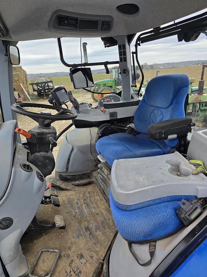 Used New Holland T7.250 Tractor w/ CVT - 3300 hrs