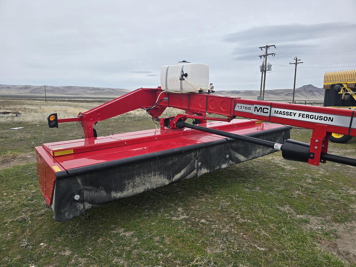 Used 2023 Massey Ferguson 1316S Mower Conditioner ** Like New **