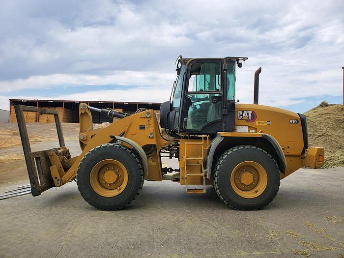Used 2022 Caterpillar 910 Wheel Loader