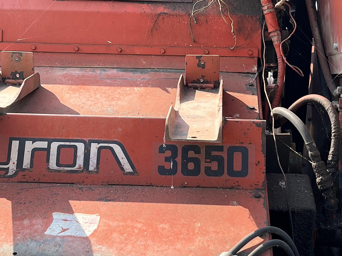 Used Byron 3650 Corn Picker
