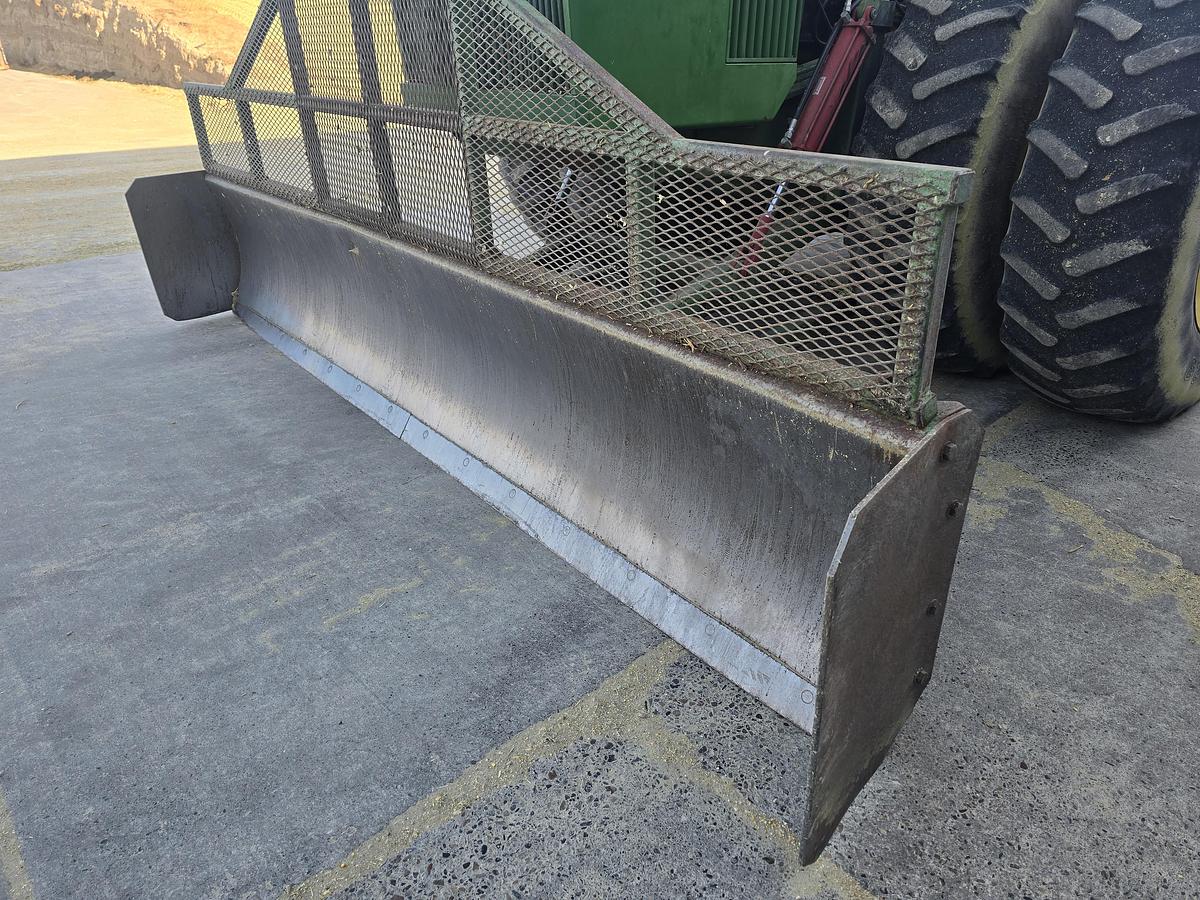 Used 1990 John Deere 8960 Tractor w/ Silage Blade