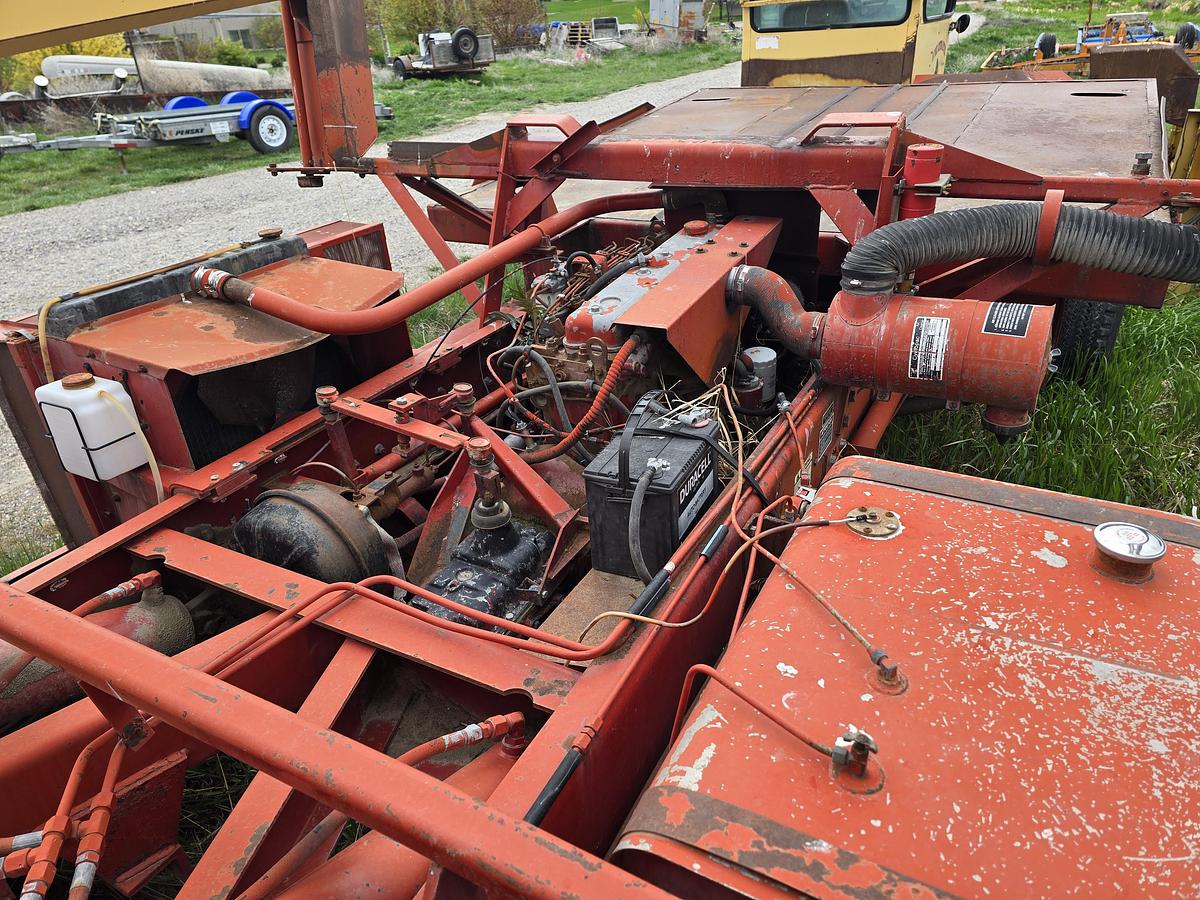 Used New Holland 1075 Balewagon ** Needs Computer **