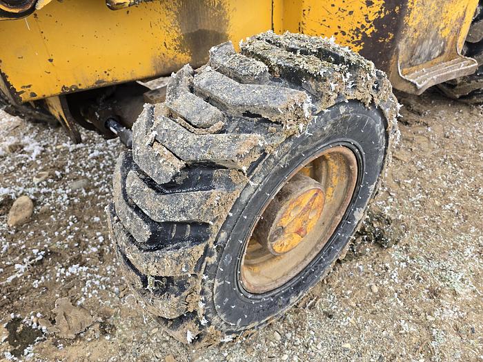 Used John Deere 210LE Skip Loader w/ Skid Steer Attach