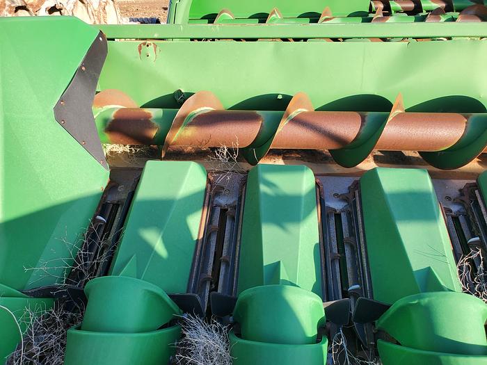 Used 12R22 John Deere 844 Corn Header