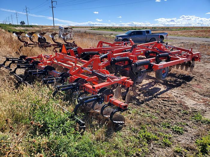 Used 2015 Kuhn Krause 4855 Disk Ripper - 11 Shank