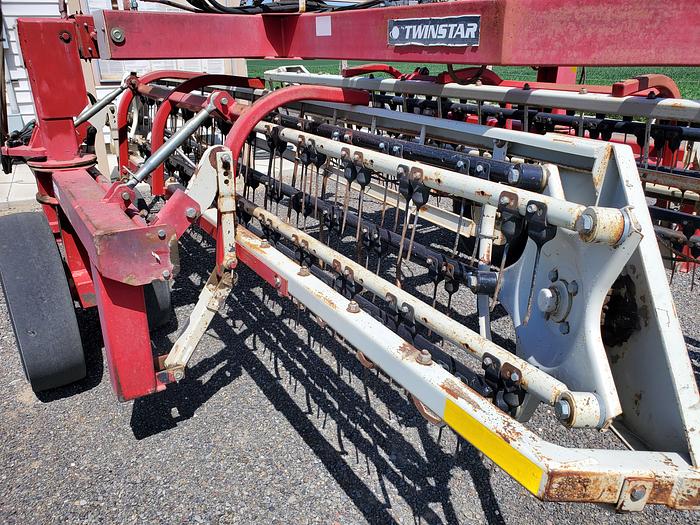 Used TwinStar 2030 Hay Rake