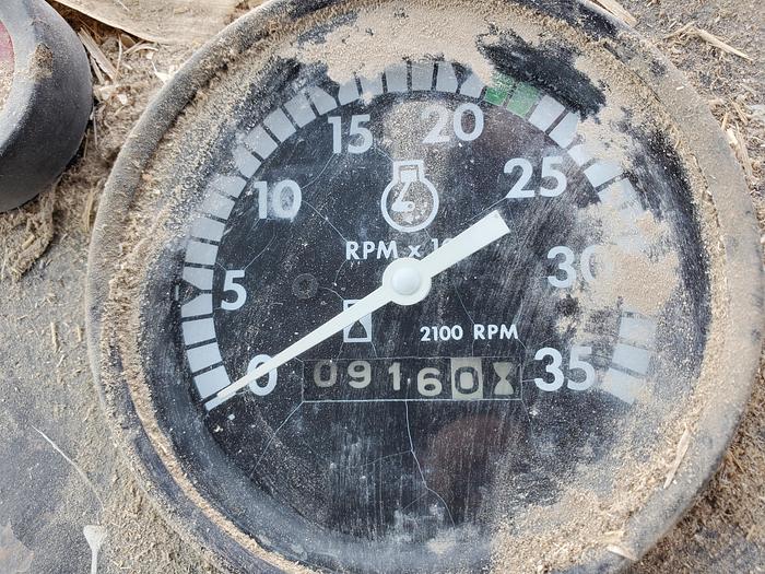 Used John Deere 5820 Forage Harvester / Chopper w/ 3 Headers