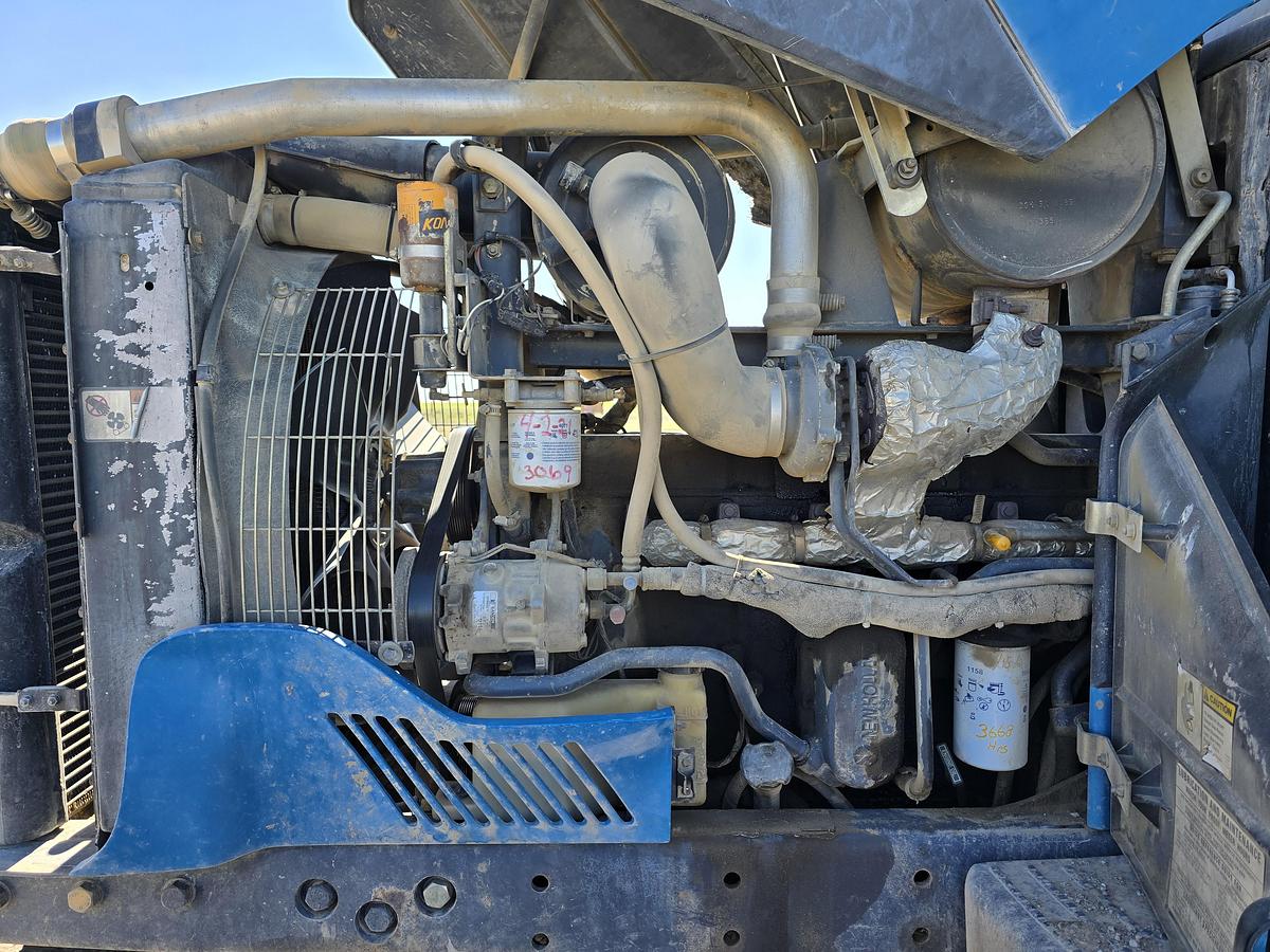 Used ** Going to Auction ** Ford Genesis 8970 Tractor