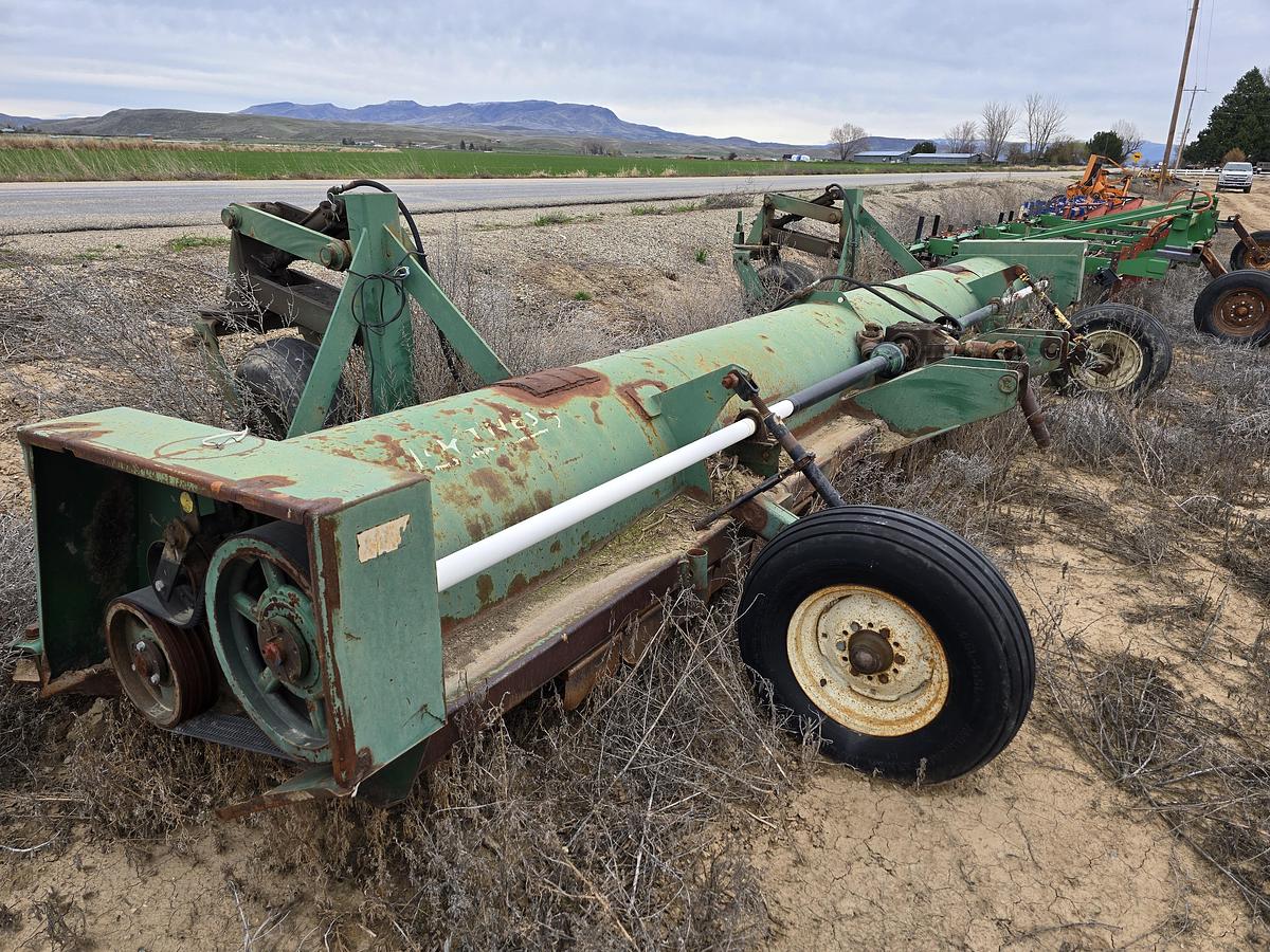 Used 22' Loftness 264 Beet Shredder