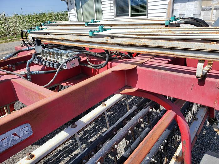 Used TwinStar 2030 Hay Rake