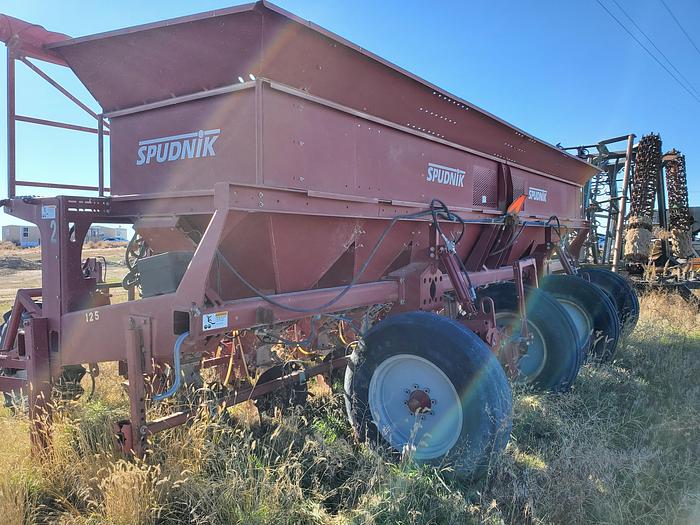 Used 8R34 Spudnik 8080 Potato Planter -w/ GPS