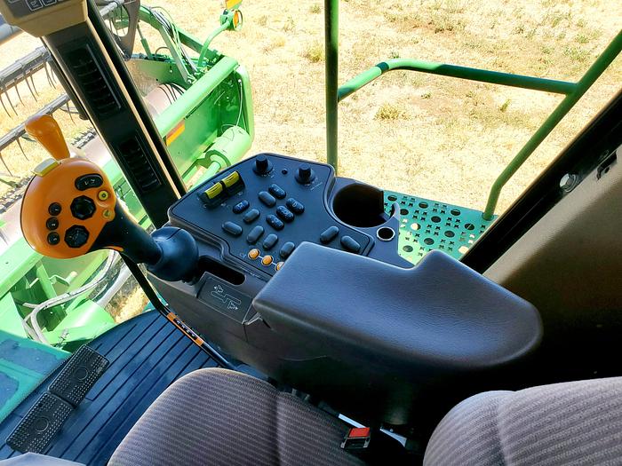 Used 2003 John Deere 9550 Combine w/ 2 Headers ** Superb Condition **