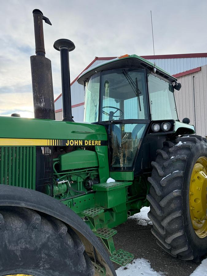 Used John Deere 4955 Tractor w/ 10k hrs