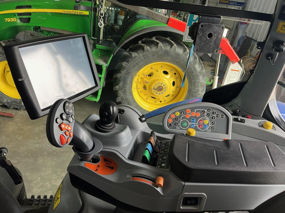 Used 2016 New Holland T7.260 Tractor w/ CVT Trans