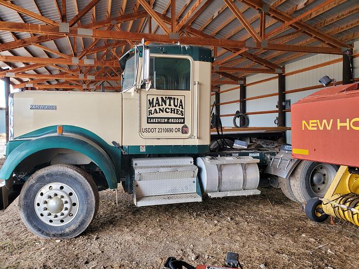 Used 1995 Kenworth W900 Truck w/ Single Axle