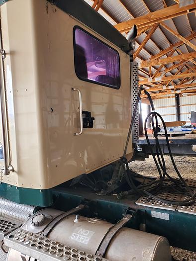 Used 1995 Kenworth W900 Truck w/ Single Axle