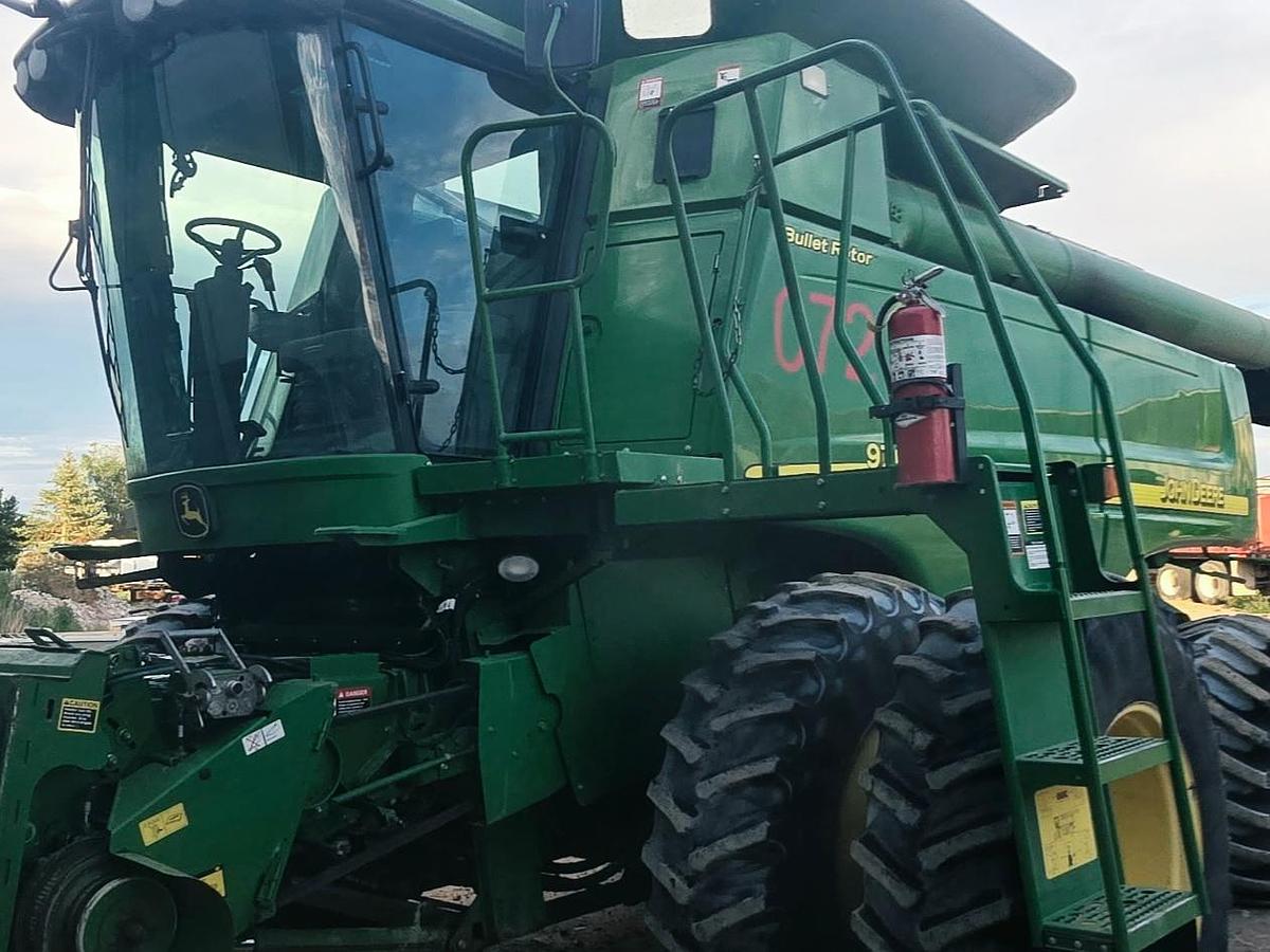 Used 2007 John Deere 9760STS Combine