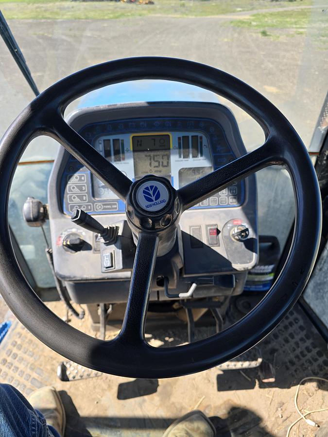 Used ** Going to Auction ** Ford Genesis 8970 Tractor