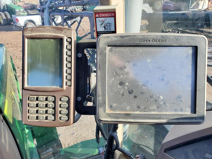 Used 2006 John Deere 4920 Sprayer w/ 4000 hrs