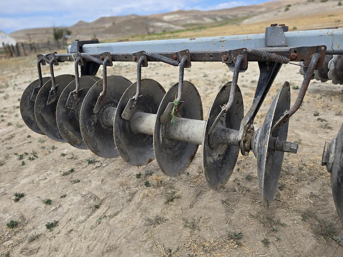 Used 21' John Deere 335 Tandem Disk