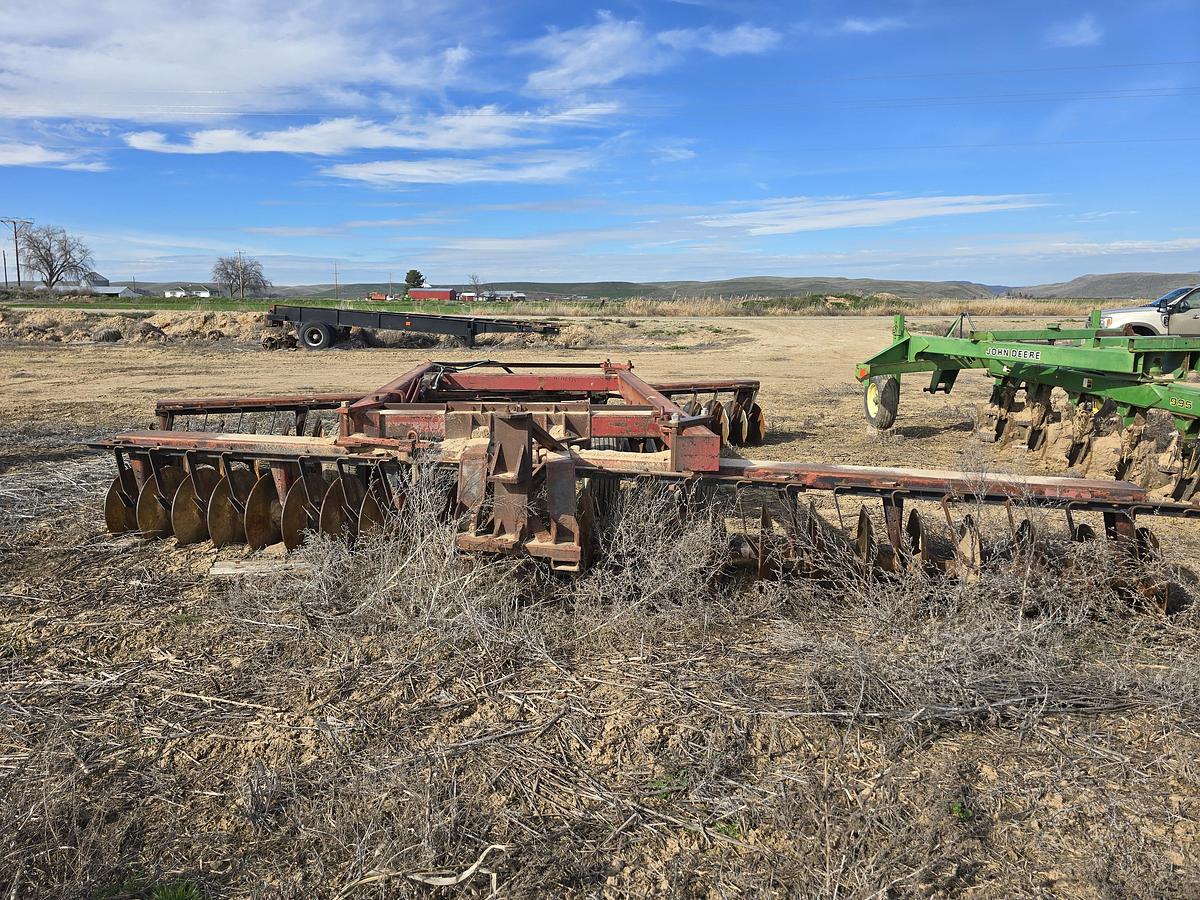 Used 21' International Offset Disk