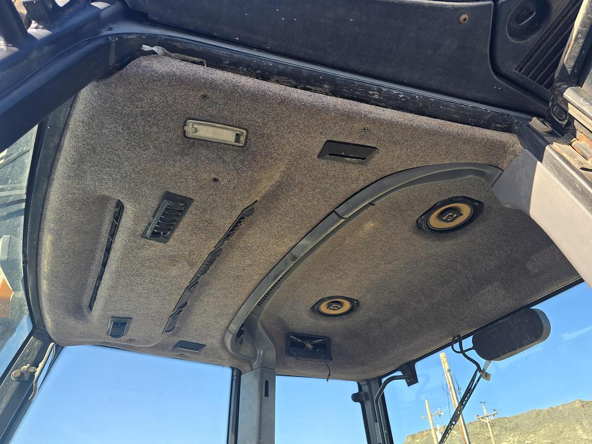 Used New Holland 8970 Tractor