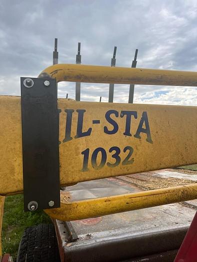 Used 2008 New Holland H9880 Balewagon w/ Mil-Stak Clamp