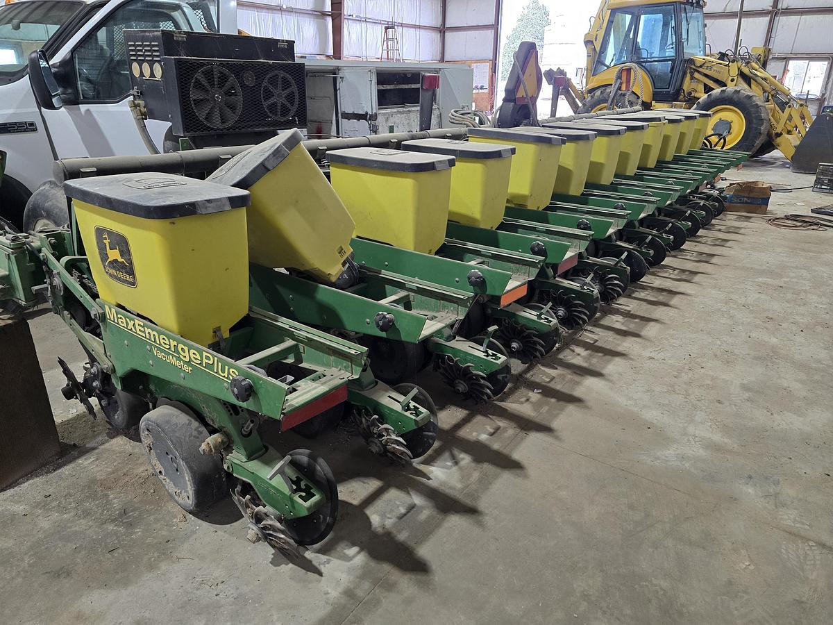 Used 12R22 John Deere 1730 Precision Planter