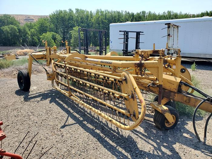 Used Vermeer R23 Hay Rake